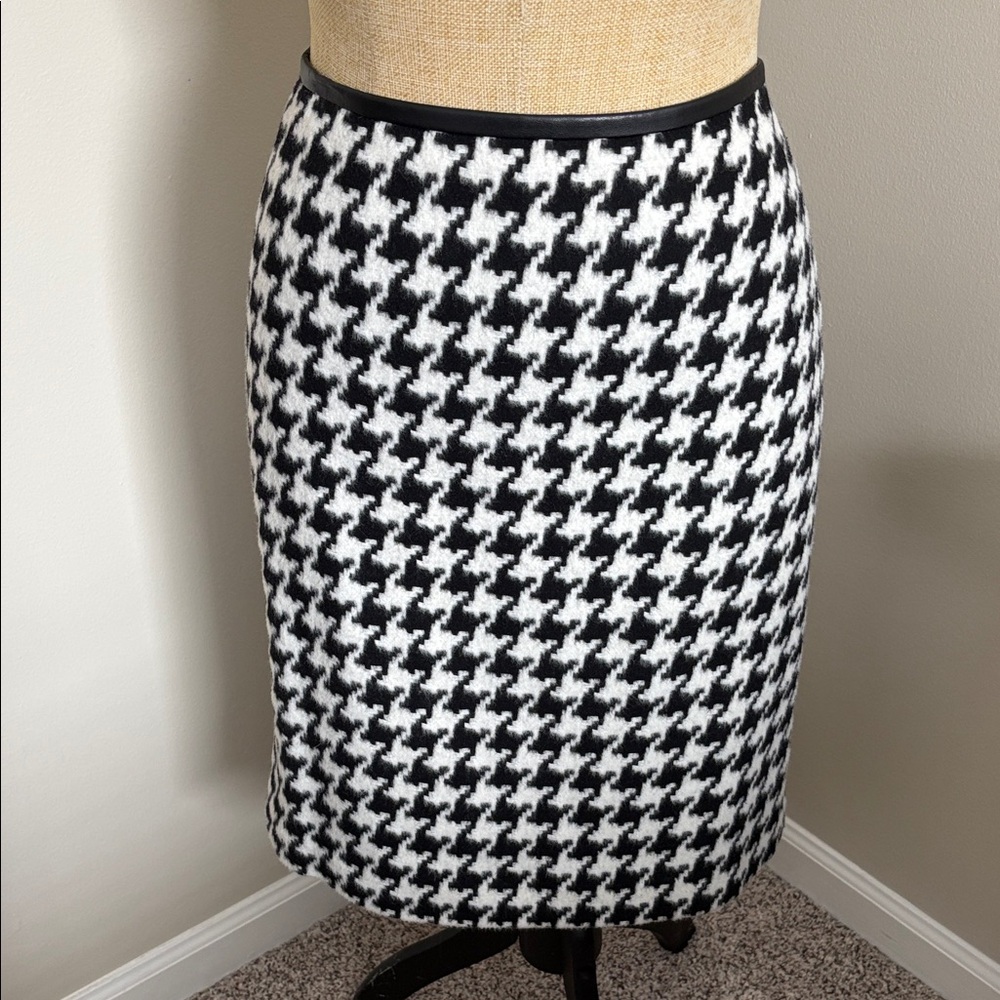 Talbots Black and White Wool Blend Houndstooth Pencil Skirt